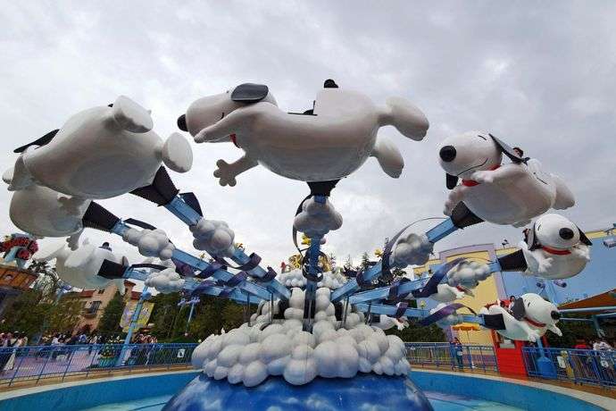 Universal Studios Japan - Flying Snoopy Ride