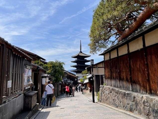 Accessible Ninenzaka Street in Kyoto